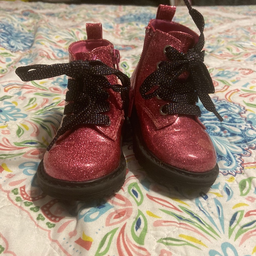 Thereabouts toddler boots EUC size 6